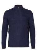 Marineblau gestrickter Pullover mit einem halben Reißverschlusskragen, ausgestattet mit einem strukturierten, abwechselnden Zickzackmuster und gerippten Bündchen und Saum.