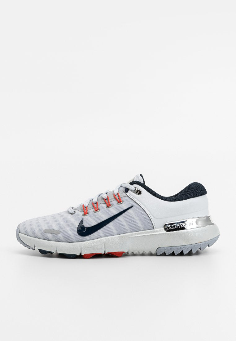 Nike Performance
