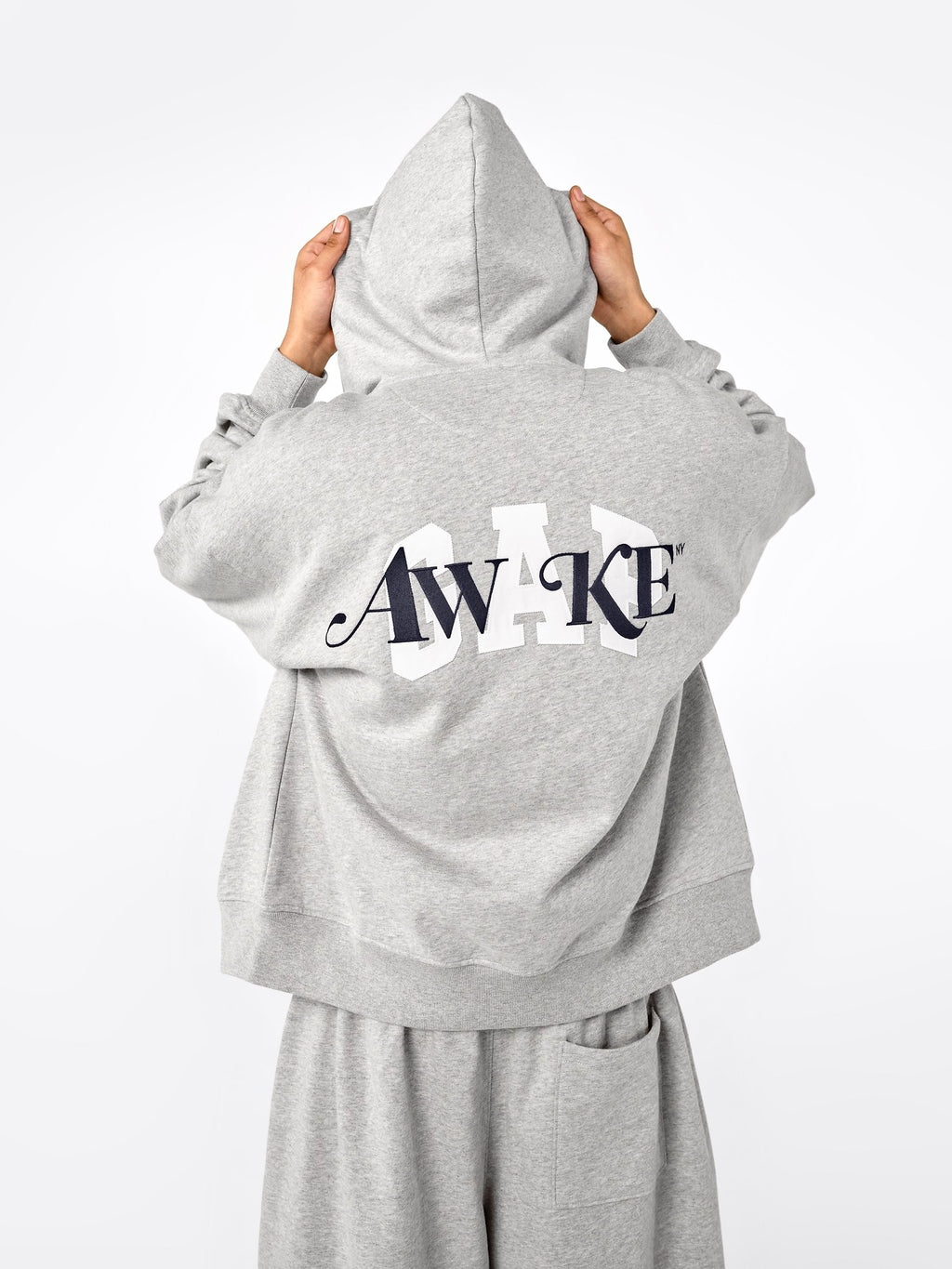 GAP GAP AWAKE NY HEAVYWEIGHT OVERSIZED LOGO ZIP HOODIE