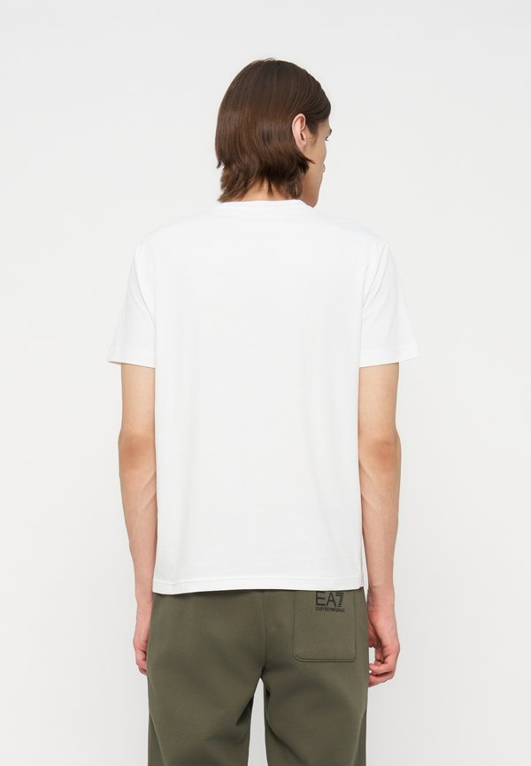 EA7 Emporio Armani