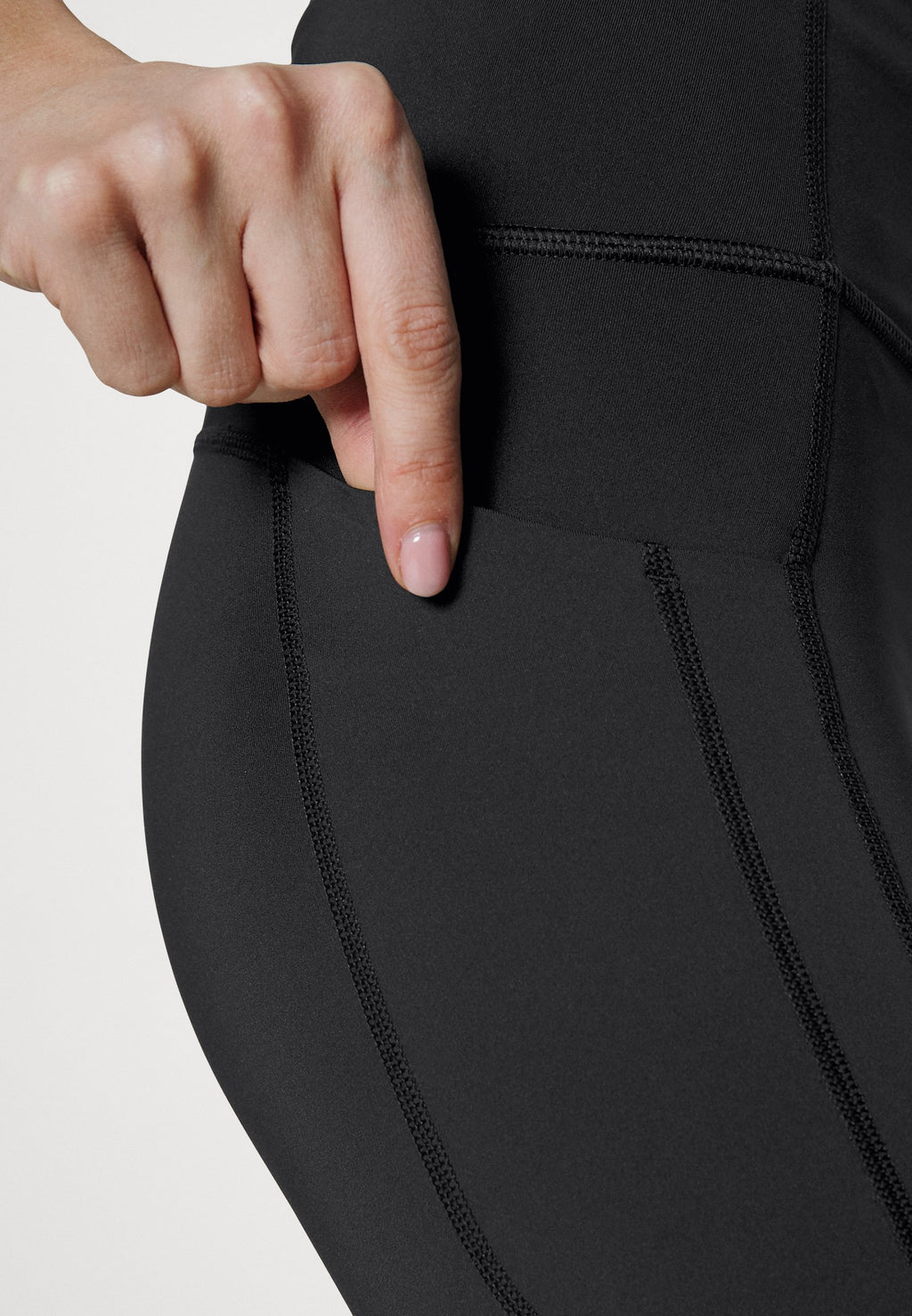 Athleta ULTIMATE STASH SHORT