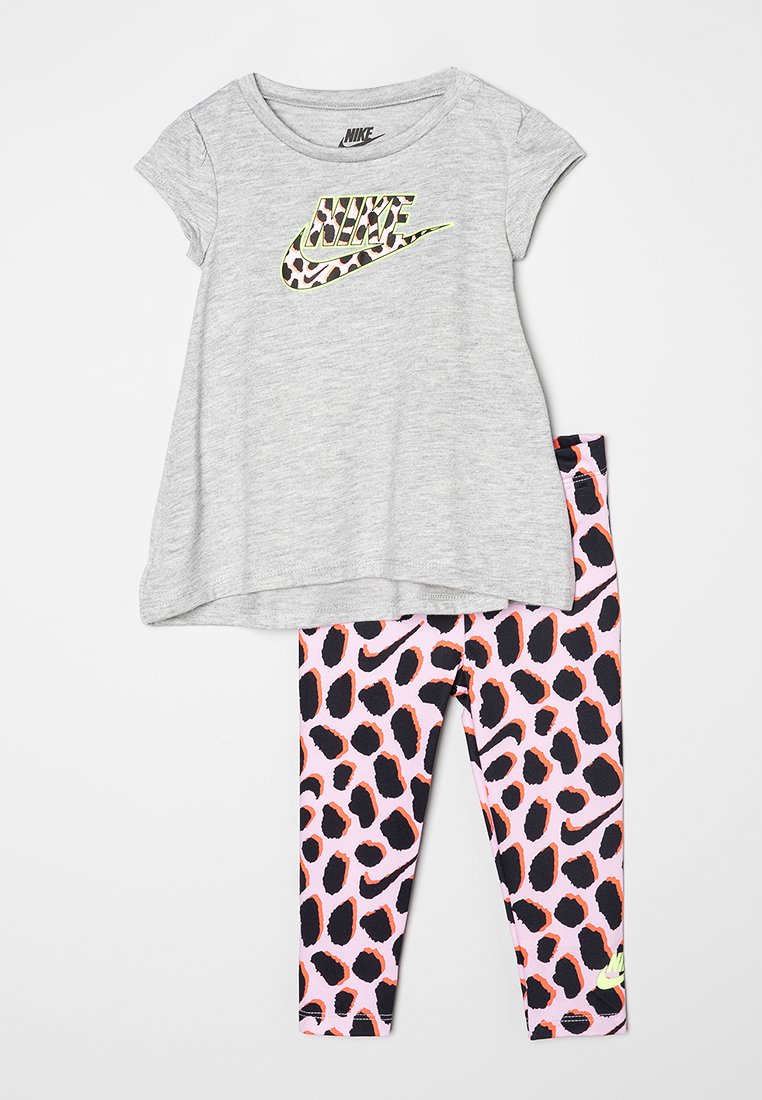 Nike Sportswear SET