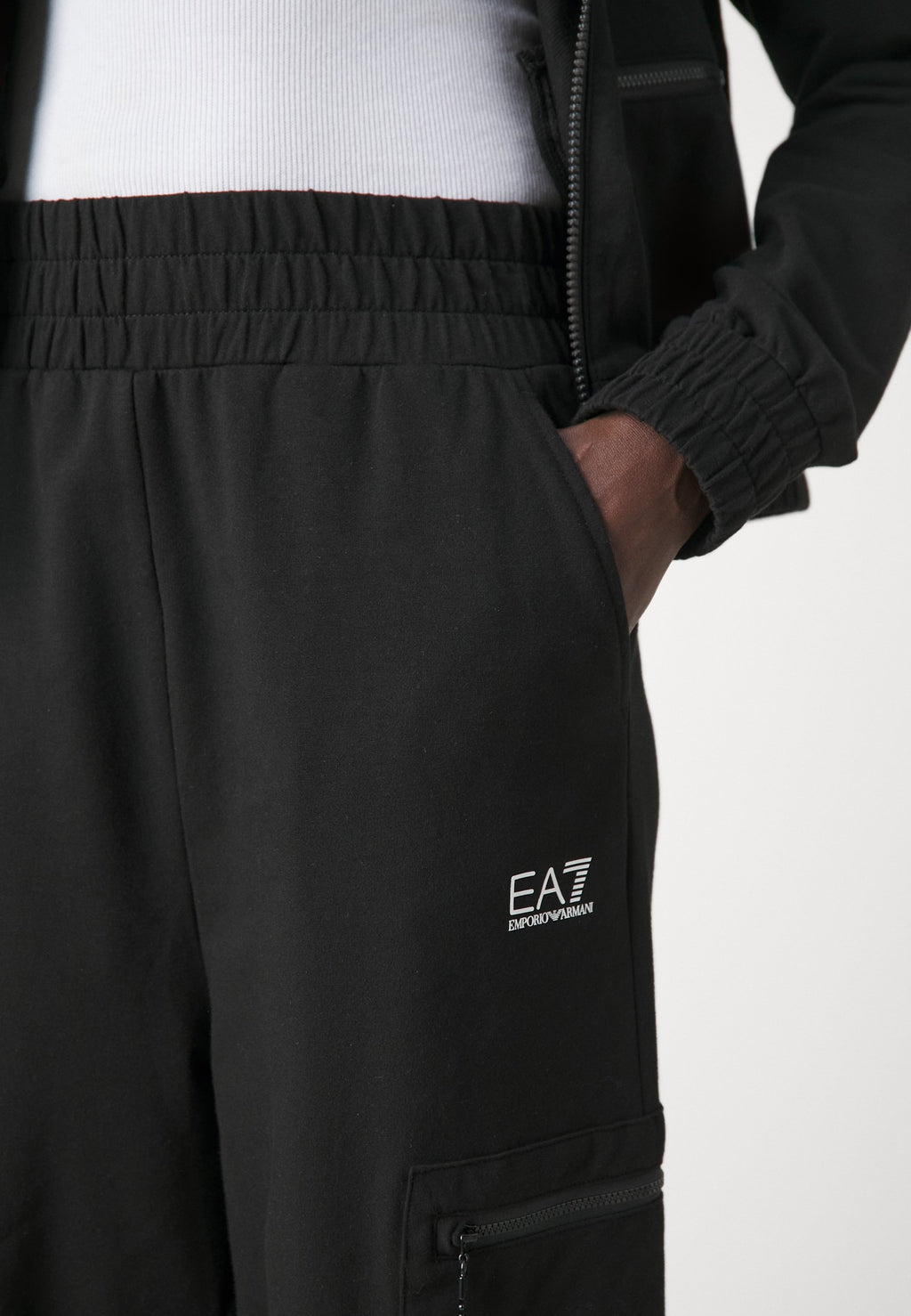 EA7 Emporio Armani Trainingsanzug Media 6