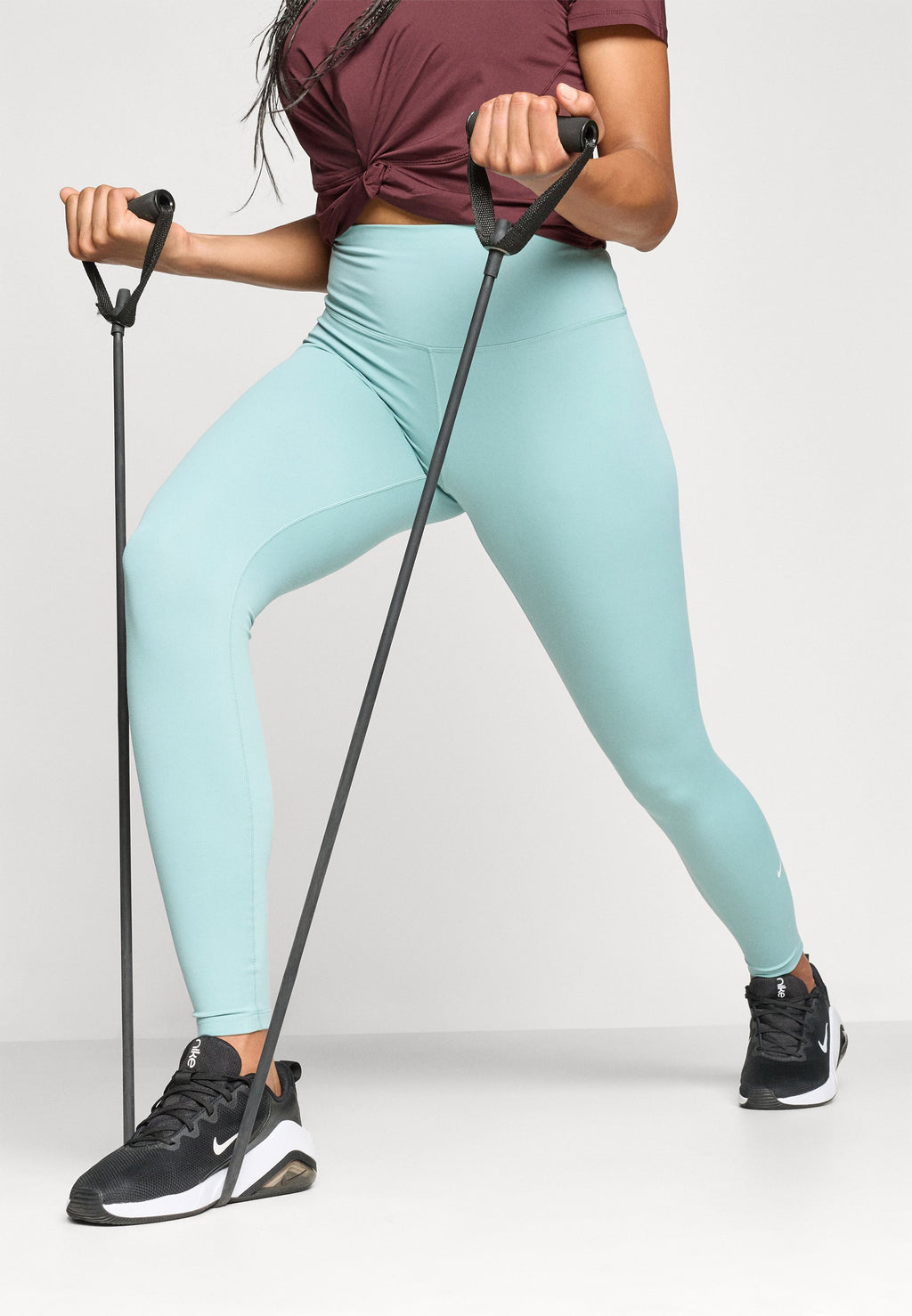 Nike Performance ONE