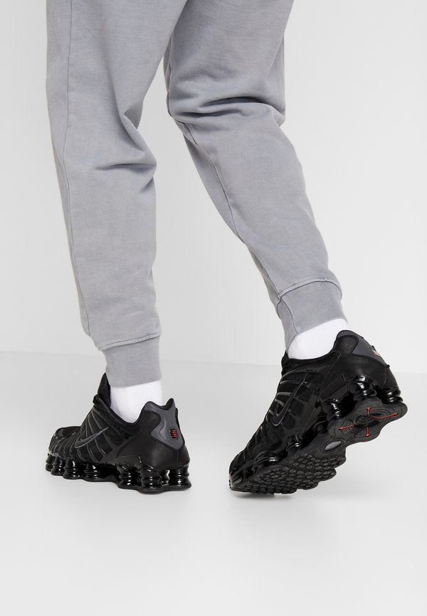 Nike Sportswear SHOX TL - Trainers - black metallic hematite max orange black