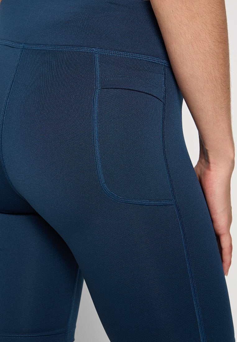 ODLO ESSENTIAL