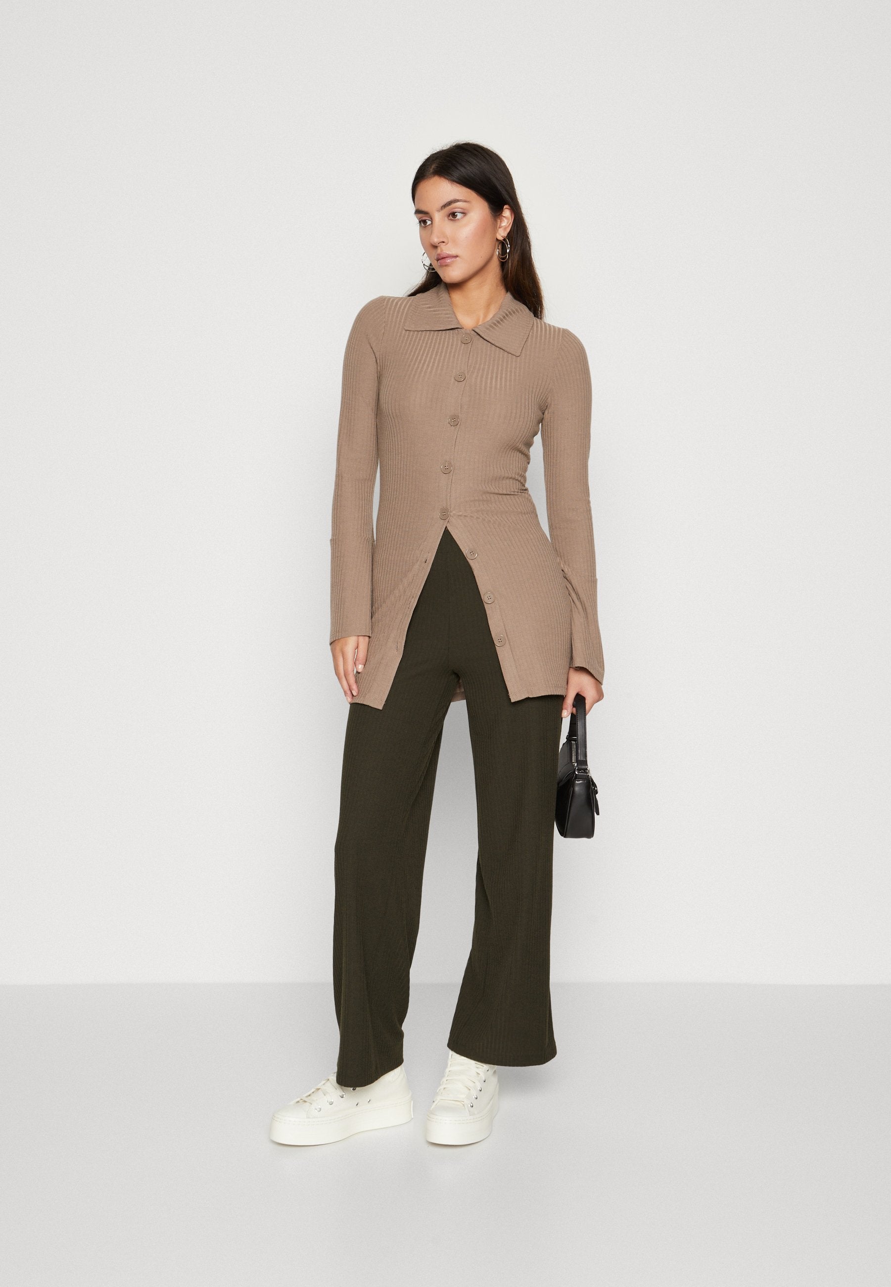 ONLNELLA BUTTON CARDIGAN Media 2