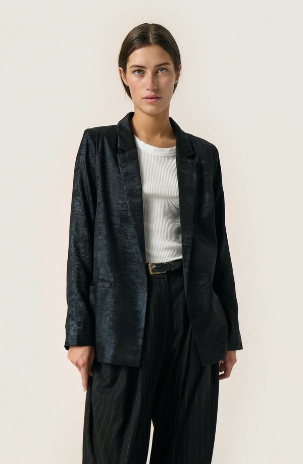 Soaked in Luxury SLELVIE RONYA