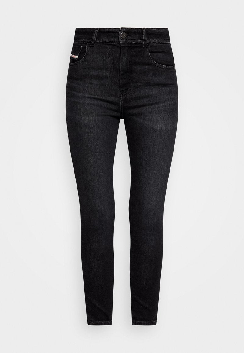 Schwarze enge Jeans aus Denim mit hoher Taille, die über ein klassisches Fünf-Taschen-Design, Gürtelschlaufen und dezente Nähdetails verfügt.