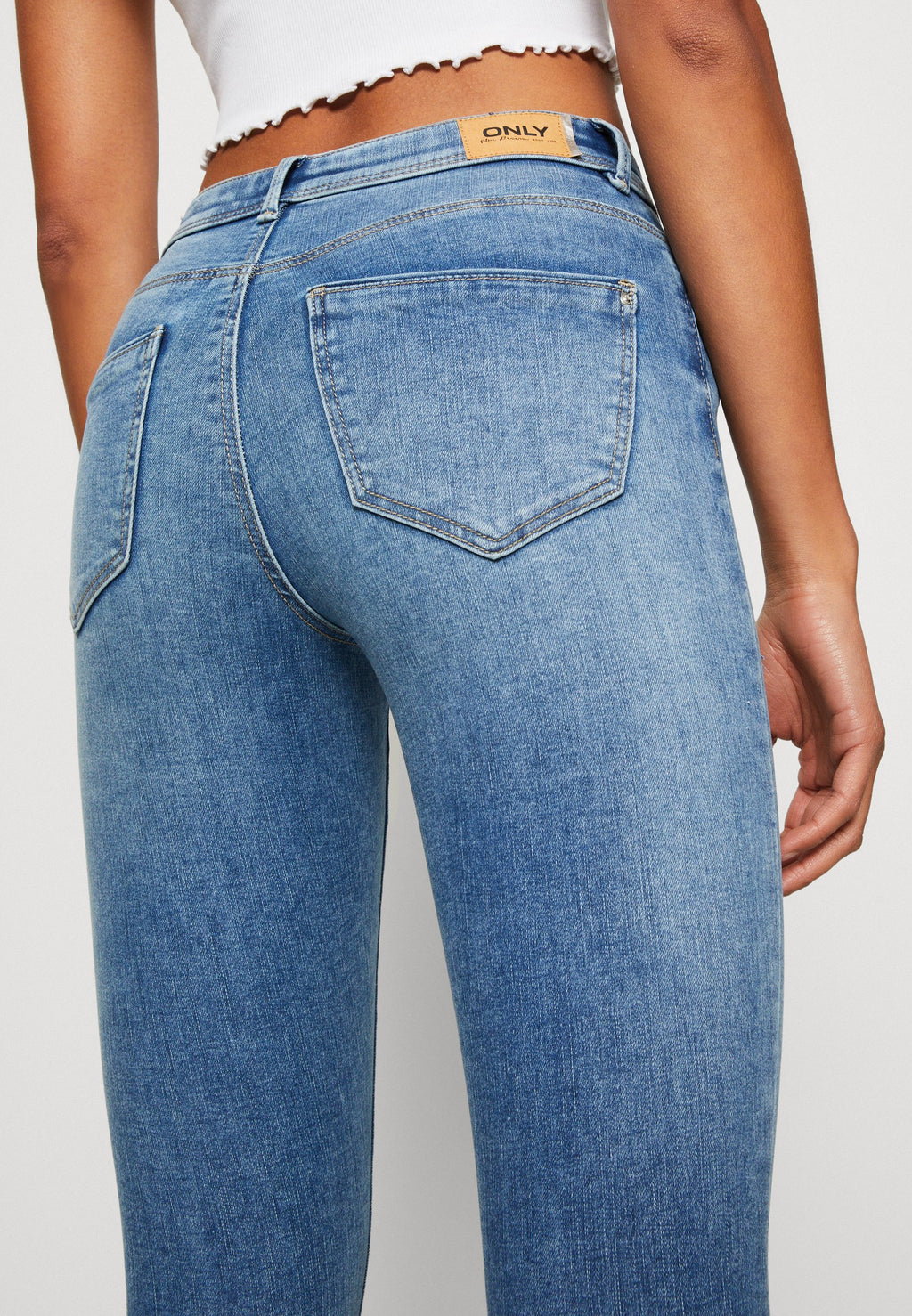 Skinny fit ONLWAUW Mid waist Media 6