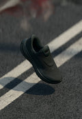 Nike Performance REVOLUTION 8 - Road running shoes - black
