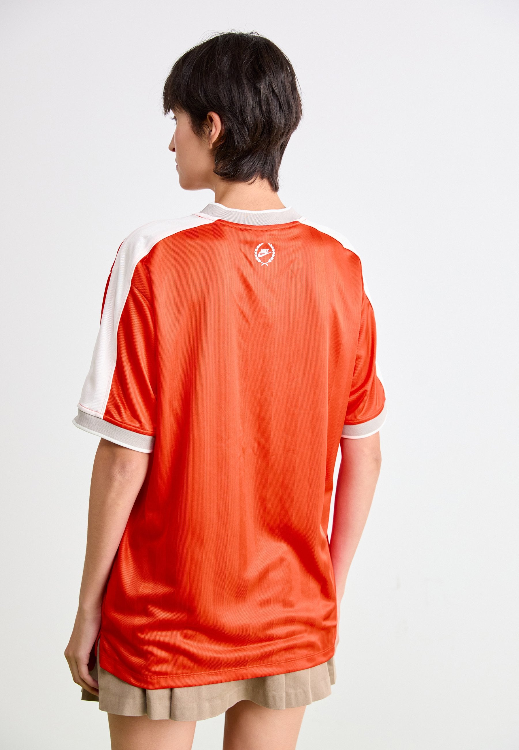 Nike Sportswear V NECK