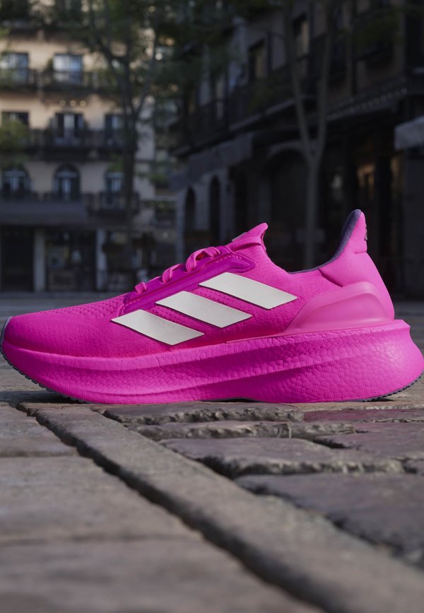 adidas Performance ULTRABOOST 5X