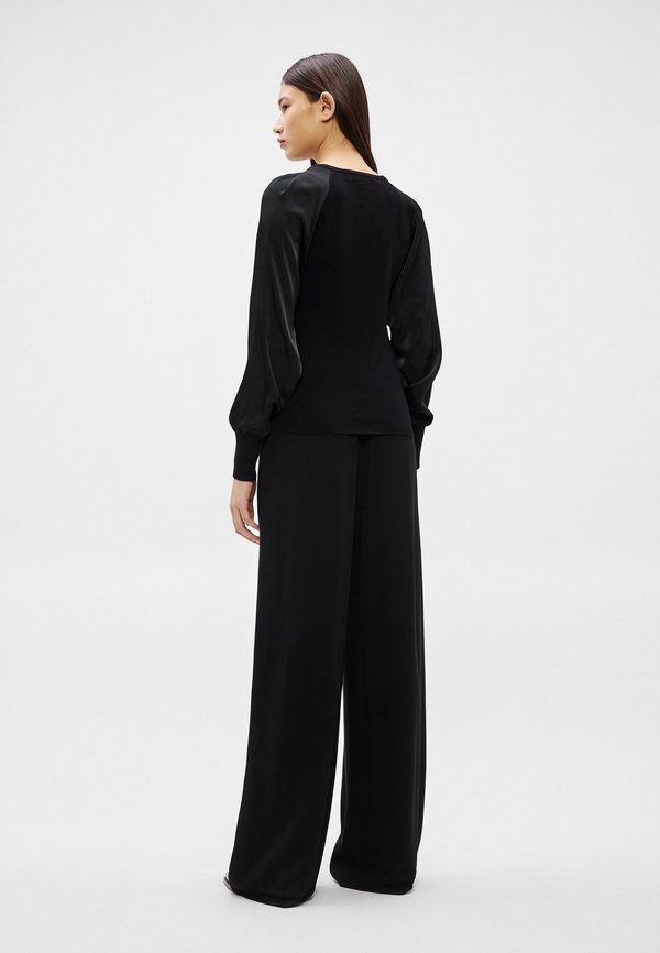DKNY MIX MEDIA