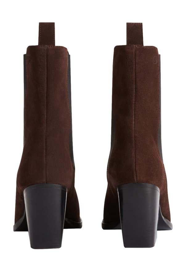 Claudie Pierlot