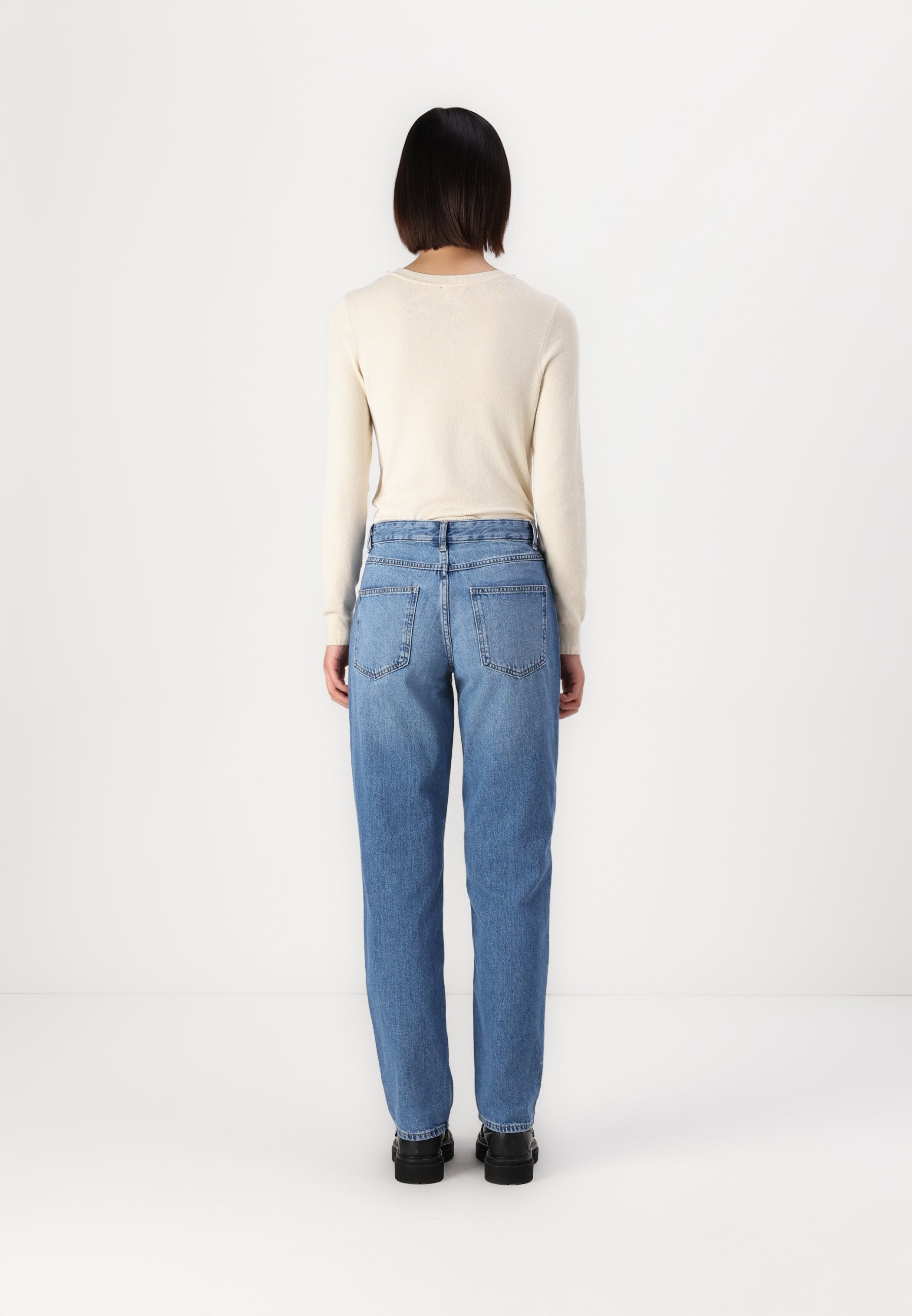Straight fit ONLLUMI Mid waist Mom Media 4