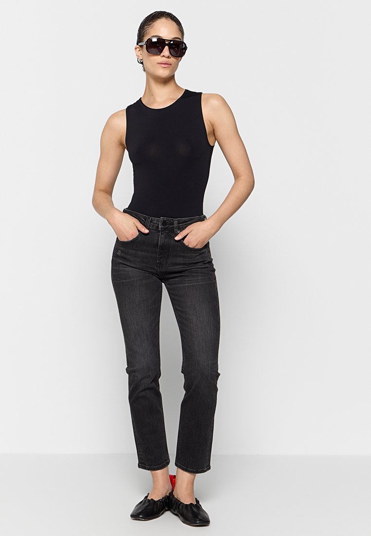 AG Jeans GIRLFRIEND