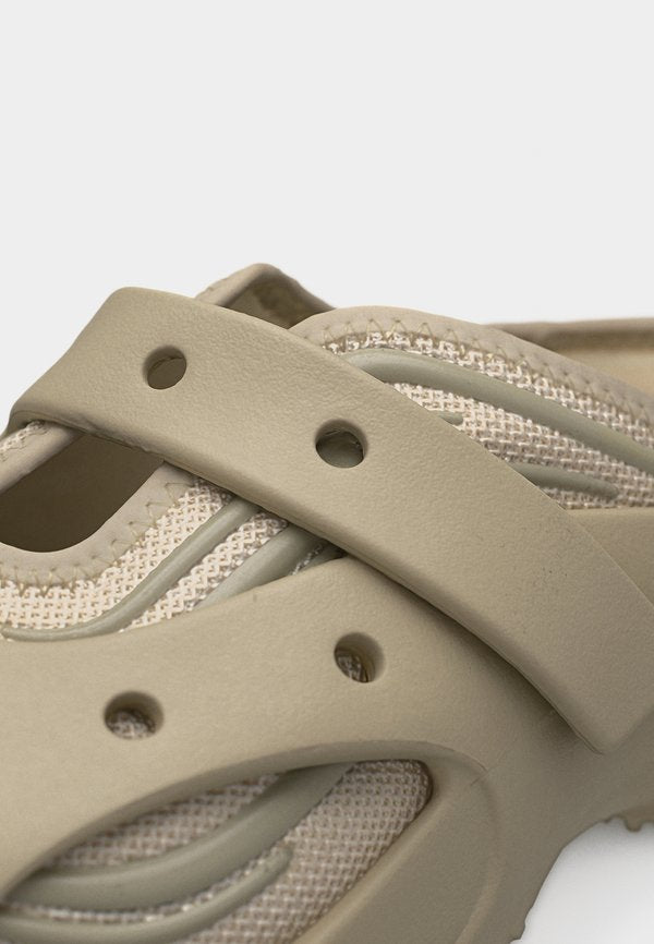 Crocs CAGED MULE