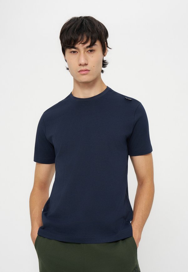 EA7 Emporio Armani T-SHIRT