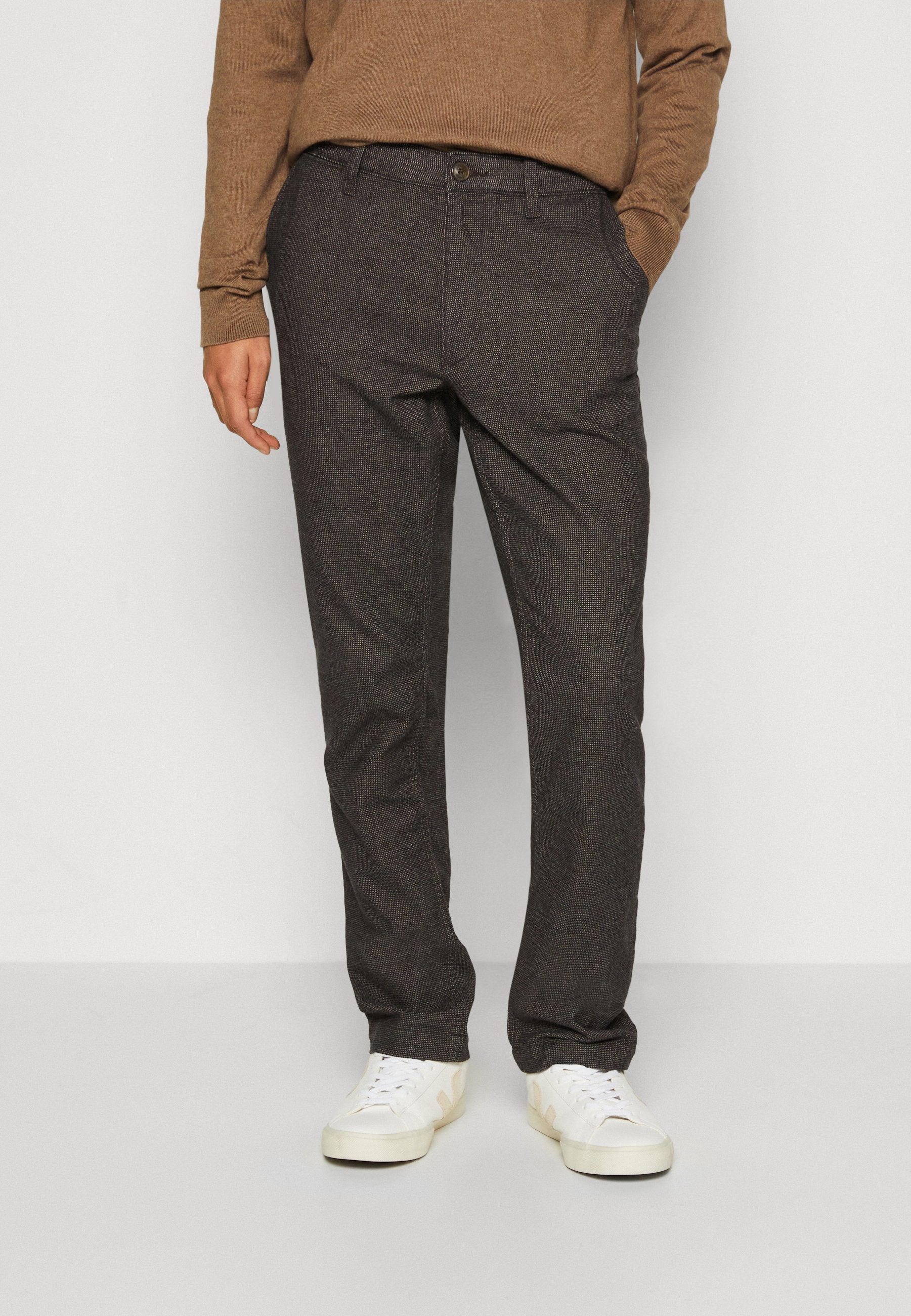 Esprit Chino Media 4