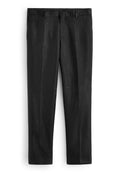 Schwarze Hose aus strukturiertem Material, mit geradem Beinschnitt und Bügelfalten. Der Taillenbund verfügt über Gürtelschlaufen und einen Reißverschluss vorne.