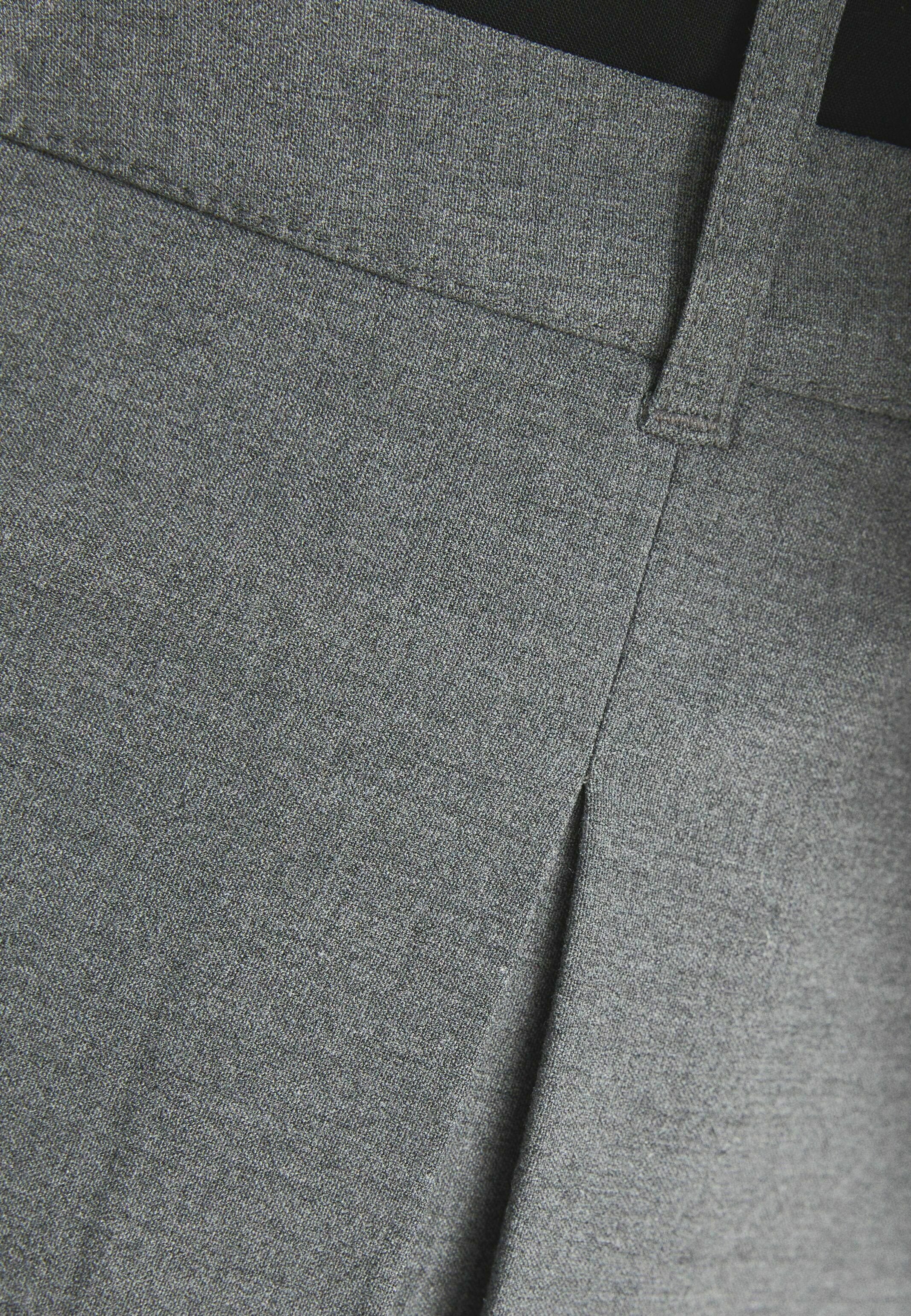 Bershka TAILORED-FIT