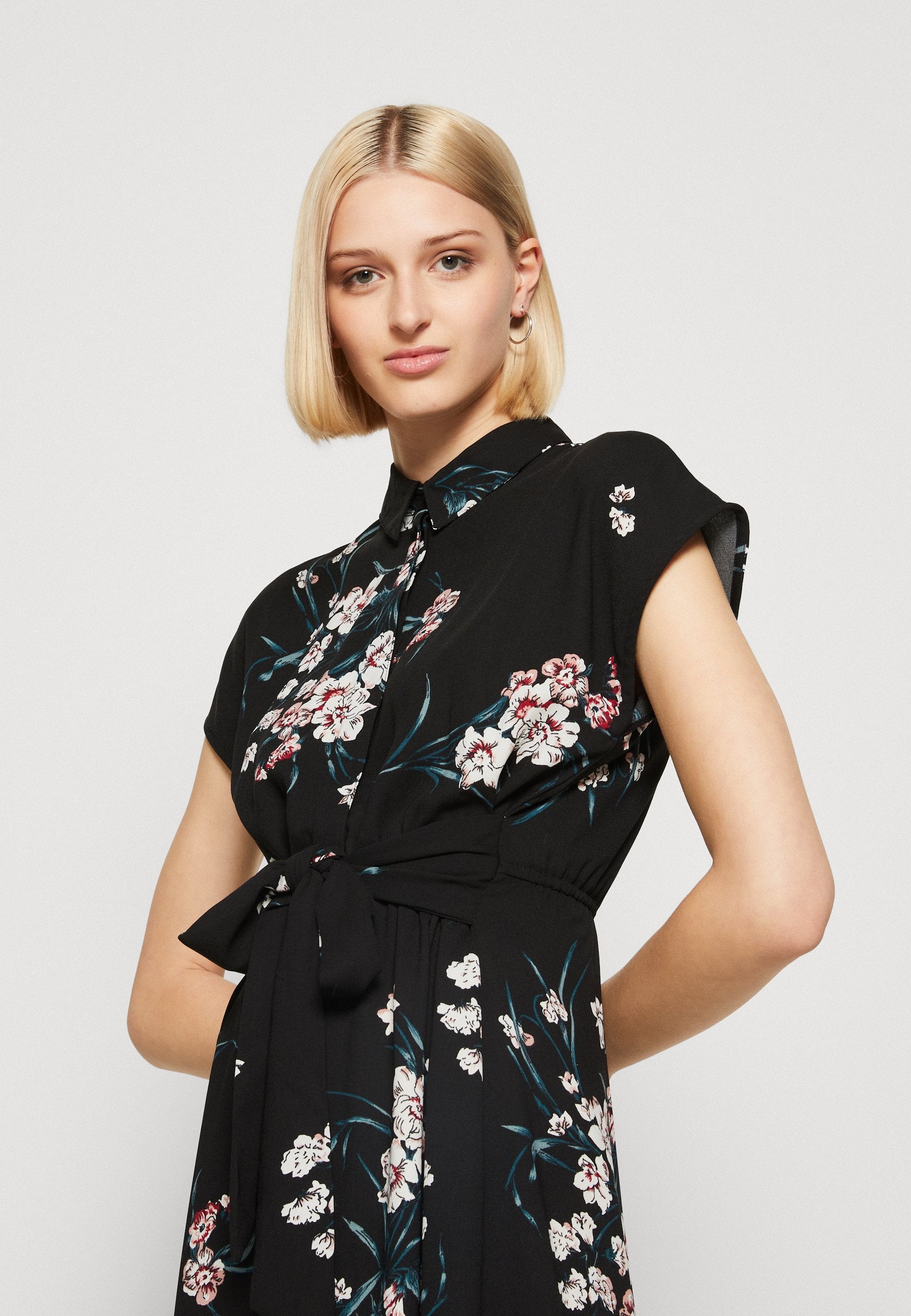 Vero Moda VMHALLIE TIE SHORT DRESS