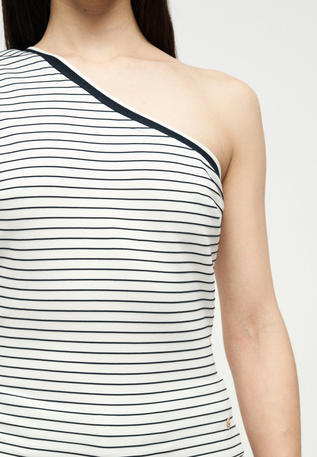 Guess MONOSHOULDER ALPHONSINE