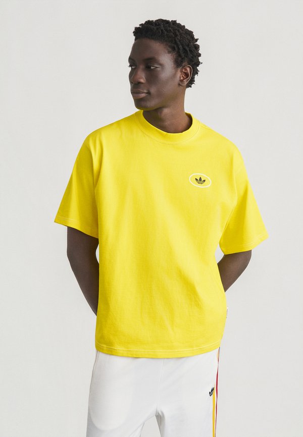 adidas Originals SHOEMAKER TEE - Print T-shirt - yellow