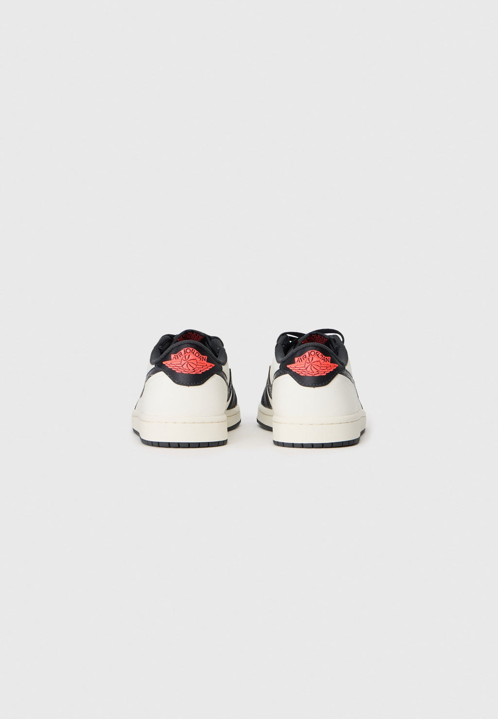 Jordan AIR JORDAN 1 RETRO