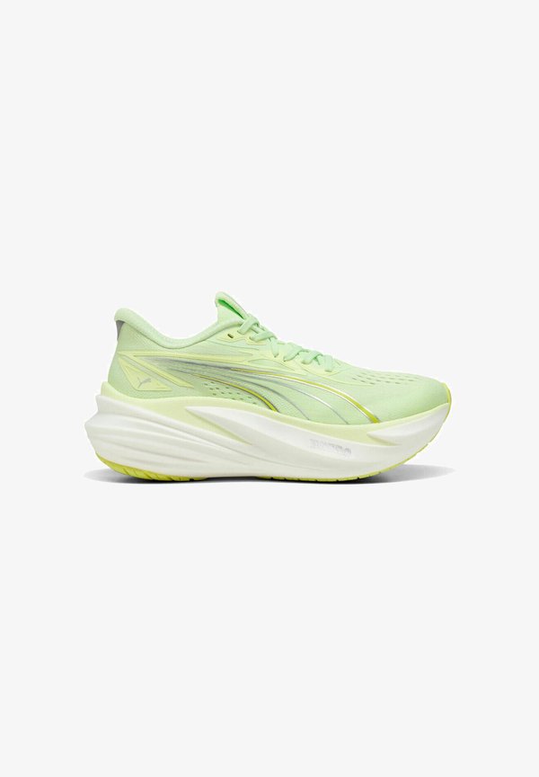 Puma MAGMAX NITRO 2 - Road running shoes - apple spritz/lux lime