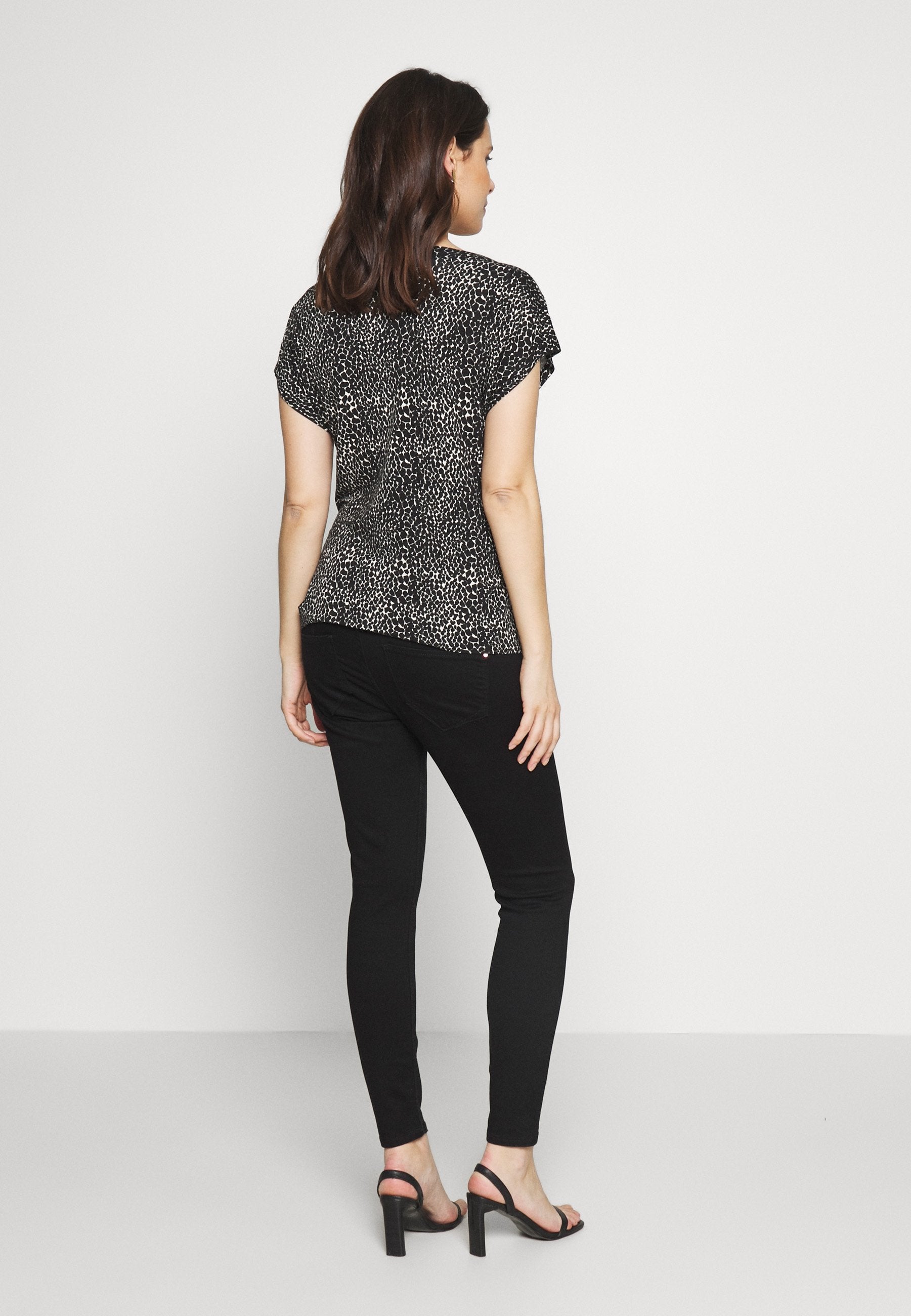 River Island Maternity MOLLY MATERNITY BLACKRL MAY FLOW