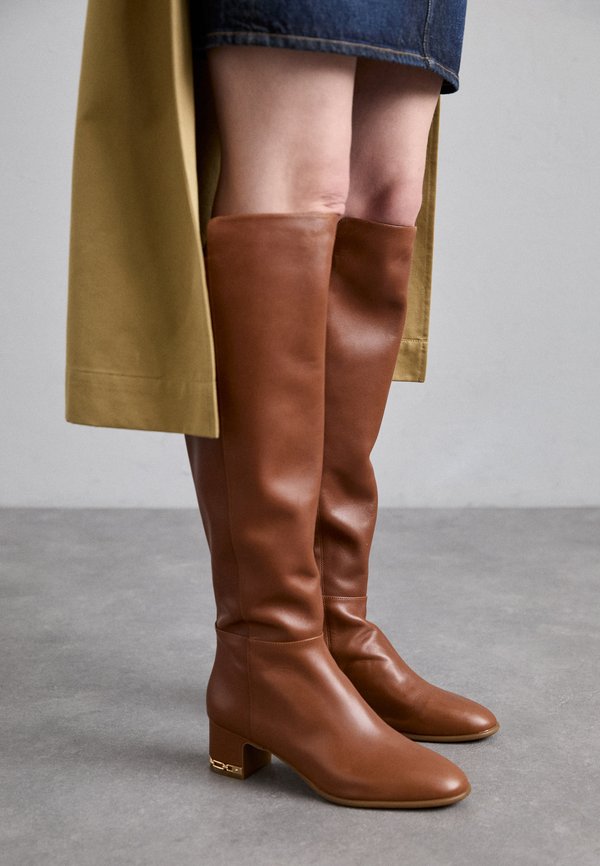 MICHAEL Michael Kors JUNE FLEX BOOT