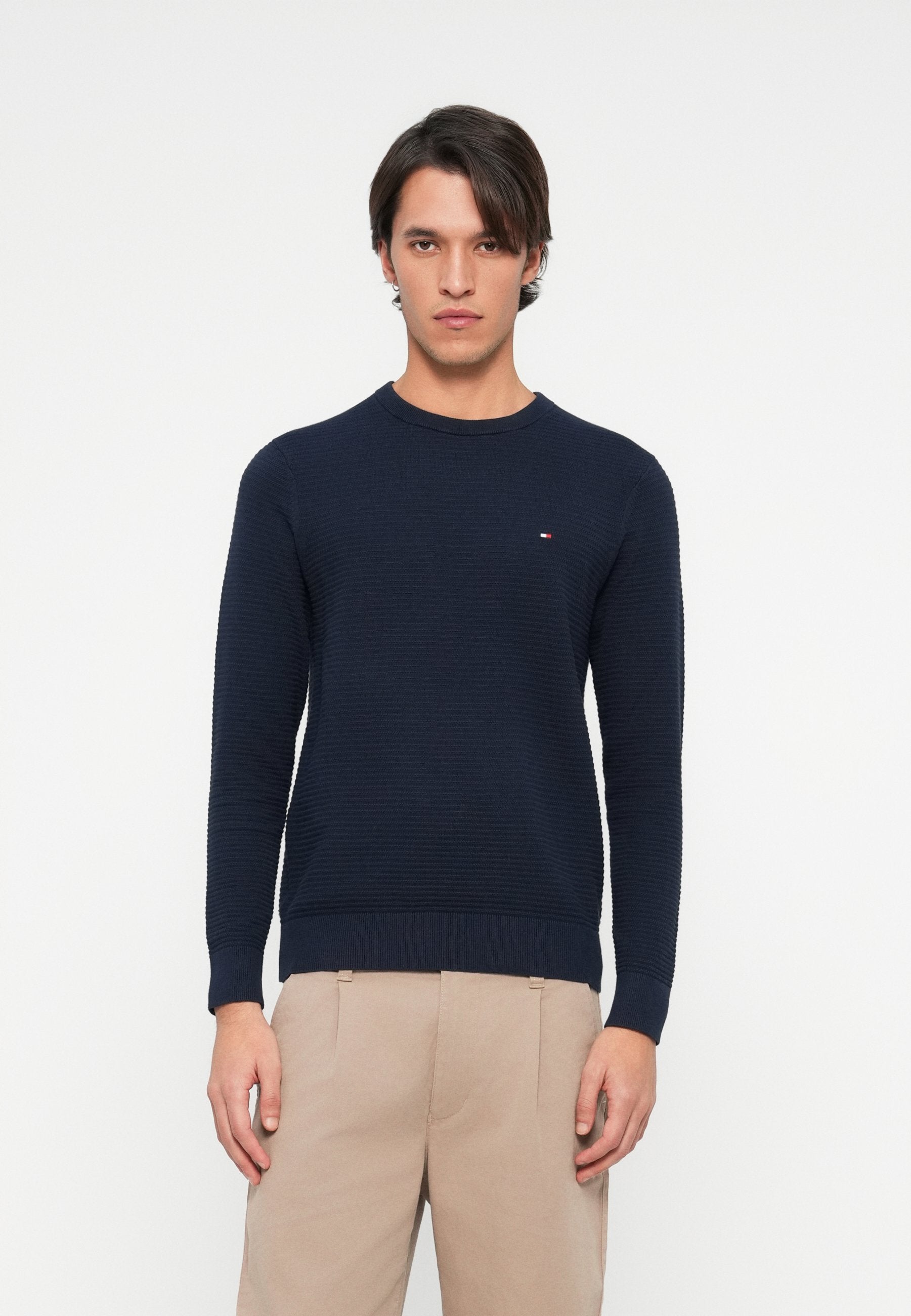 TEXTURED KNIT CREW NECK JUMPER Media 3