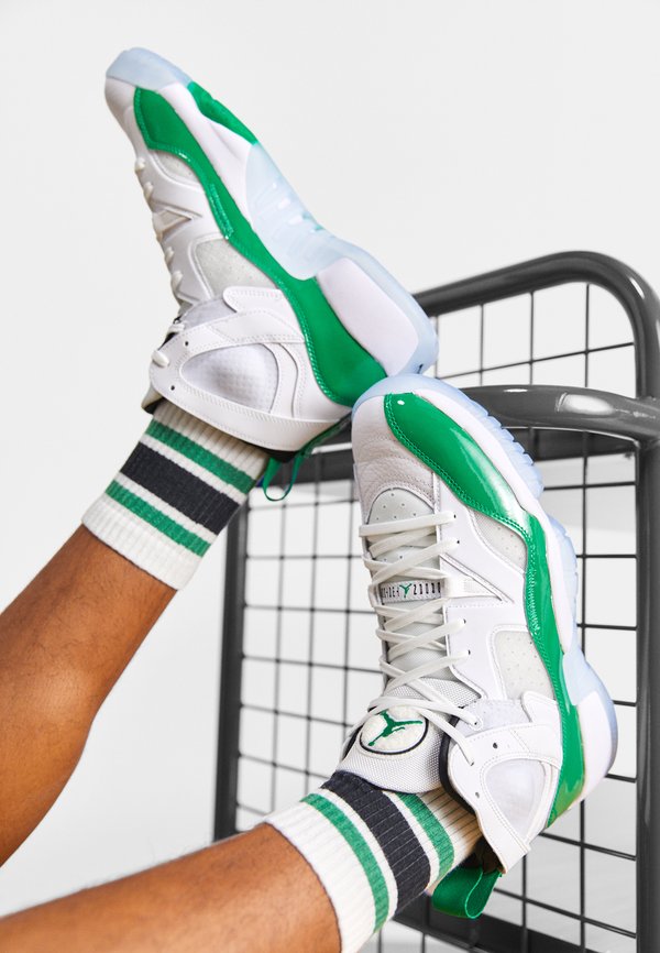 Jordan JUMPMAN TWO TREY
