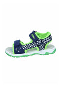 Kindersandalen mit einem navyblauen und grünen Farbschema, textile Riemen mit Karomuster und verstellbarem Klettverschluss.