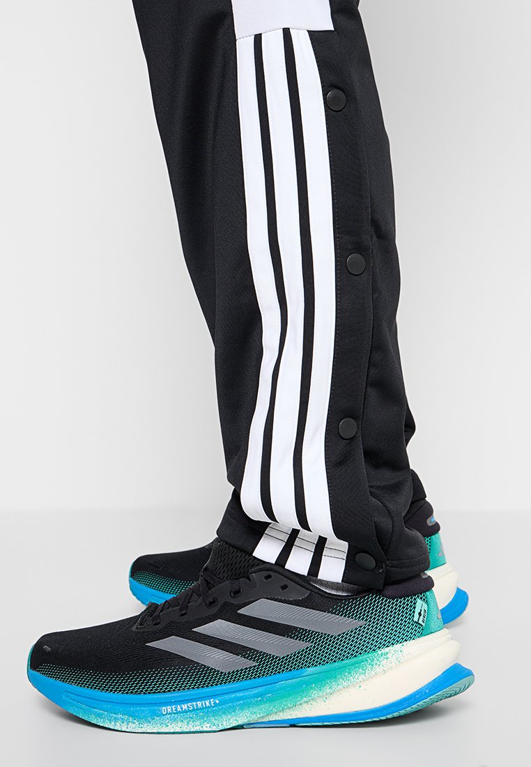 adidas Sportswear REGULAR FIT
