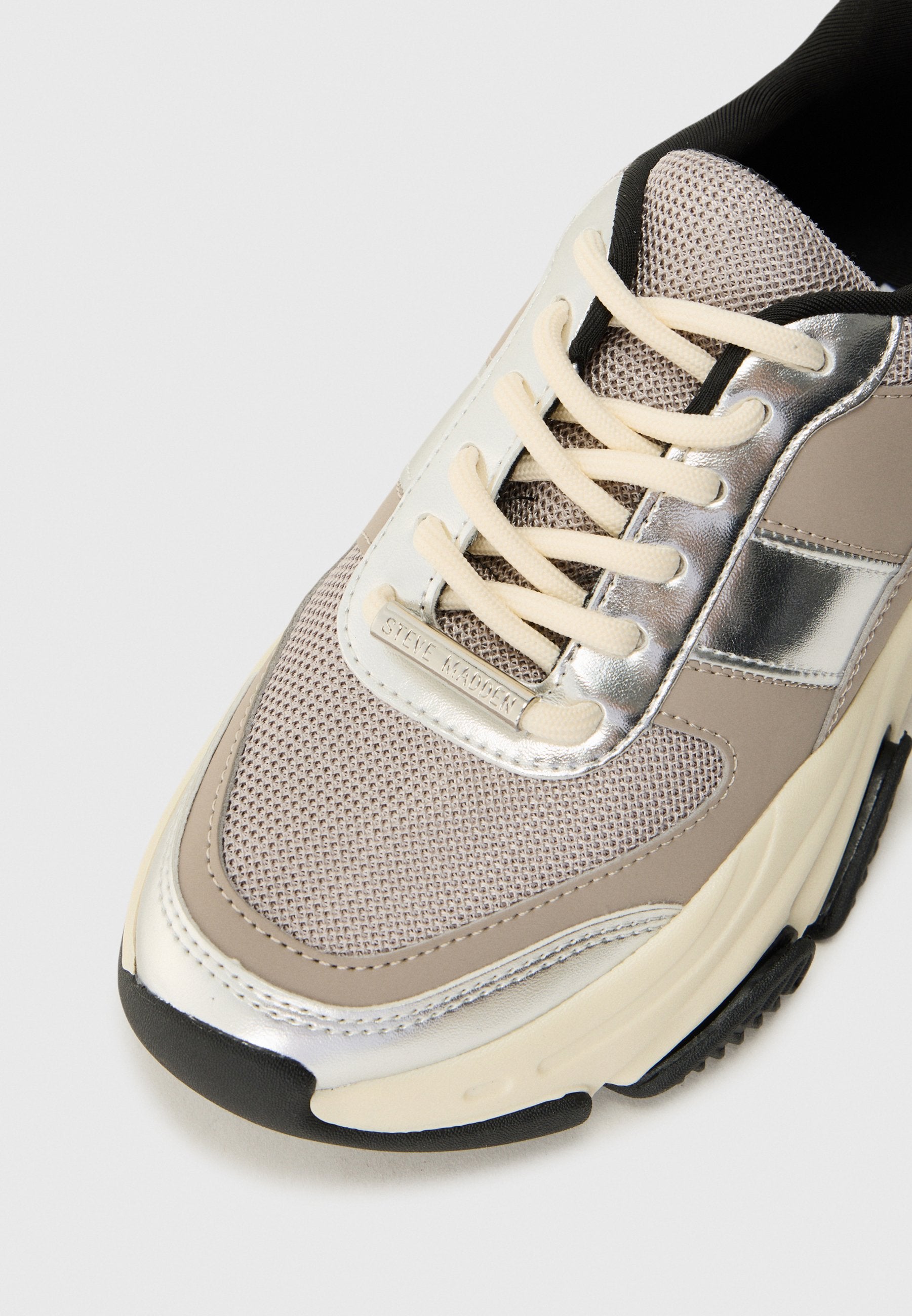 Steve Madden DRAGON