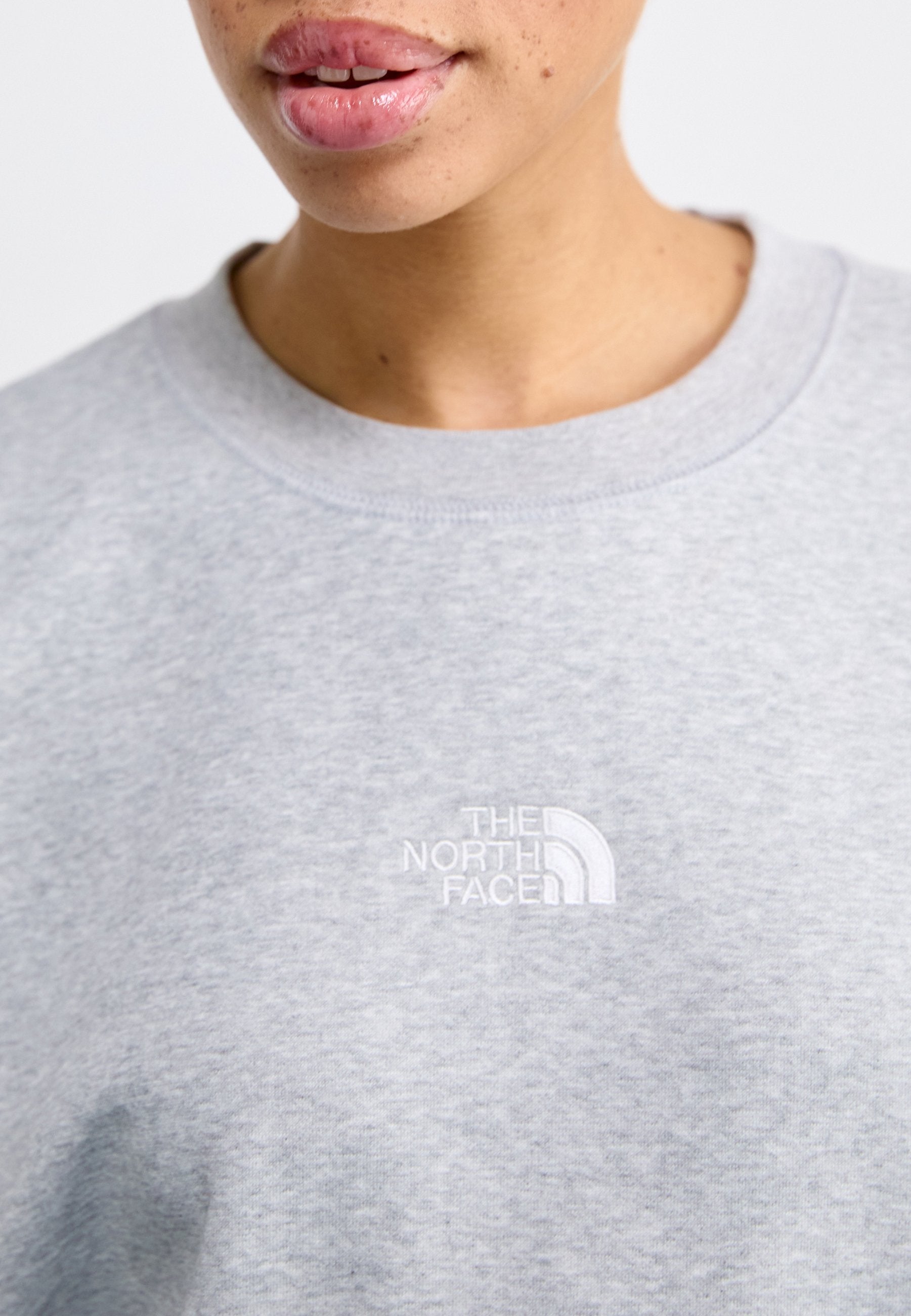The North Face ESSENTIAL OVERSIZE CREW