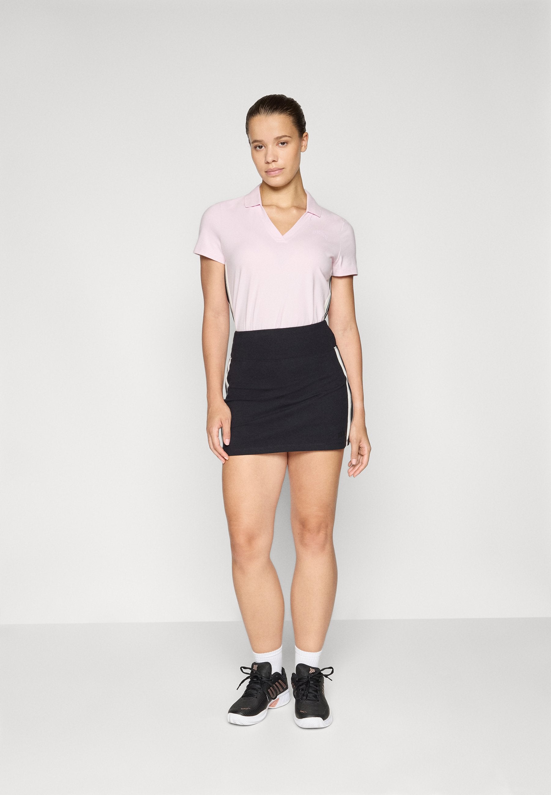 DKNY Sport