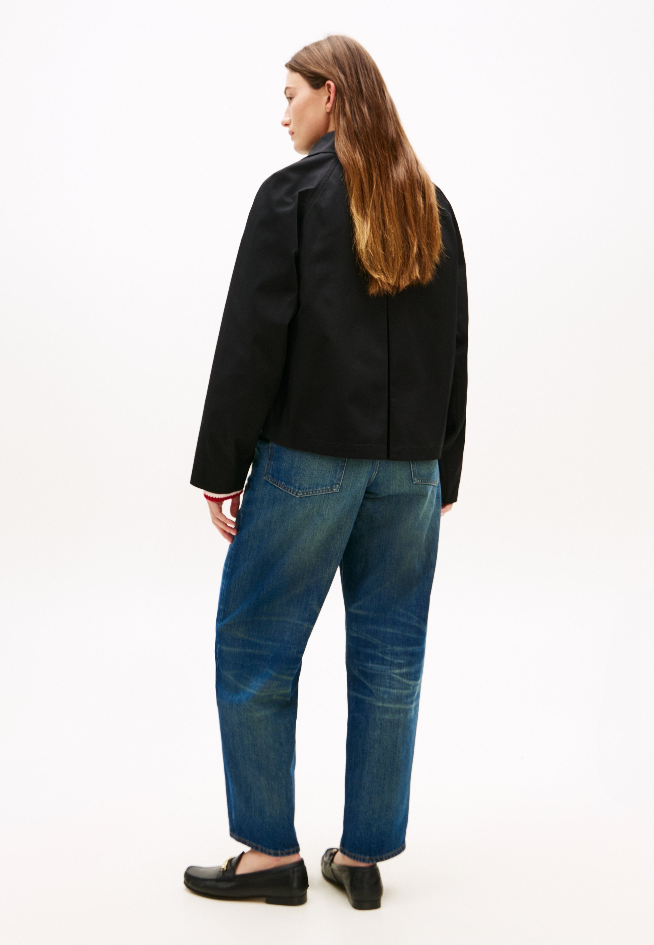WATER REPELLENT COLLARED RELAXED SHORT JACKET Media 4