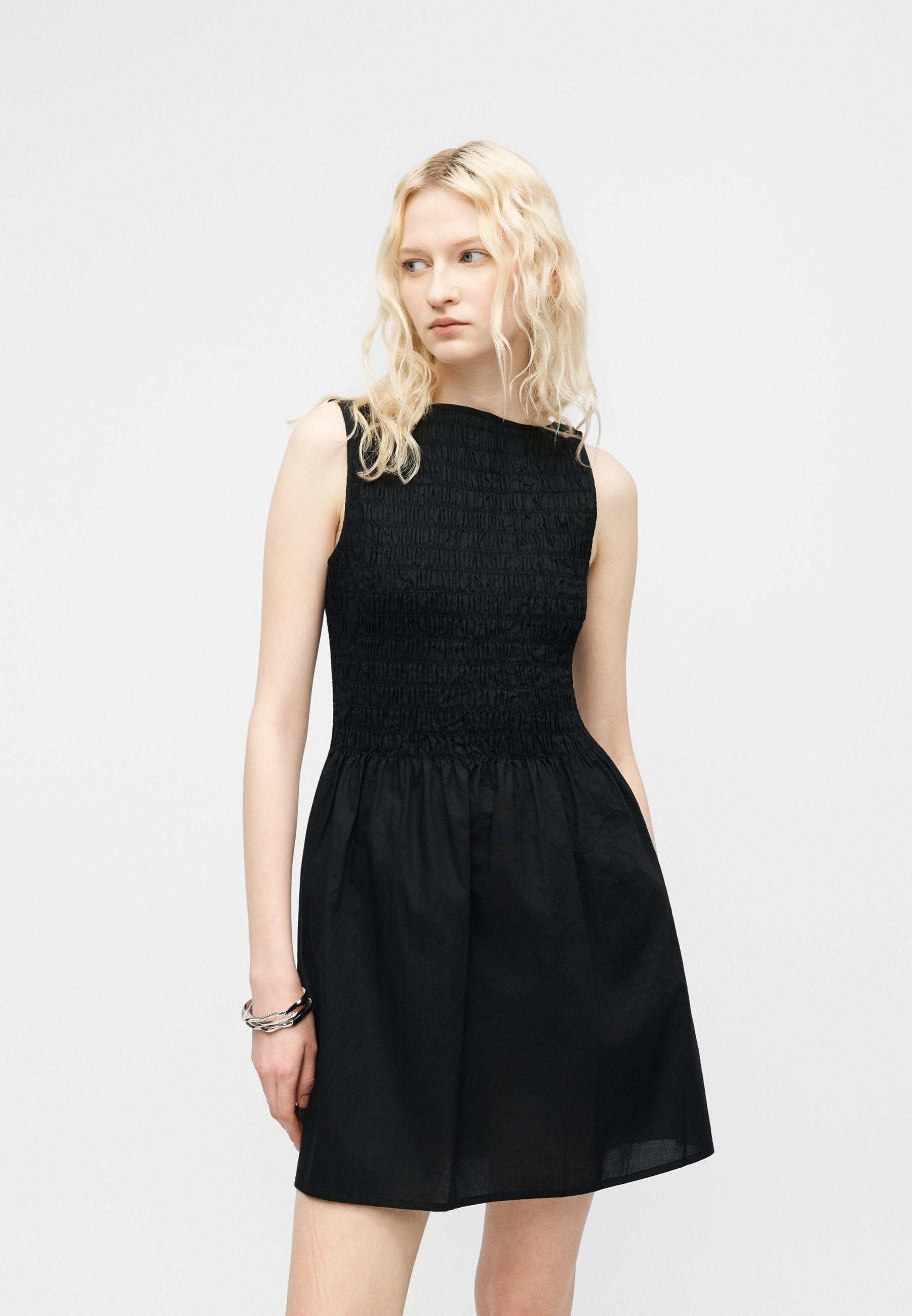 GAP SMOCKED DRESS