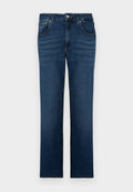 Dunkelblaue Jeans aus Denim mit geradem Bein, fünf Taschen und dezentem Stitching. Metallknopfverschluss am Bund. Gleichmäßige Textur.