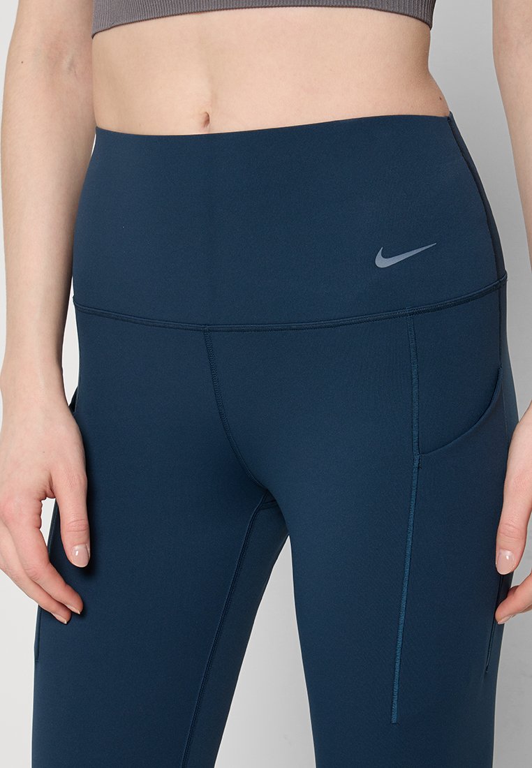 Nike Performance UNIVERSA
