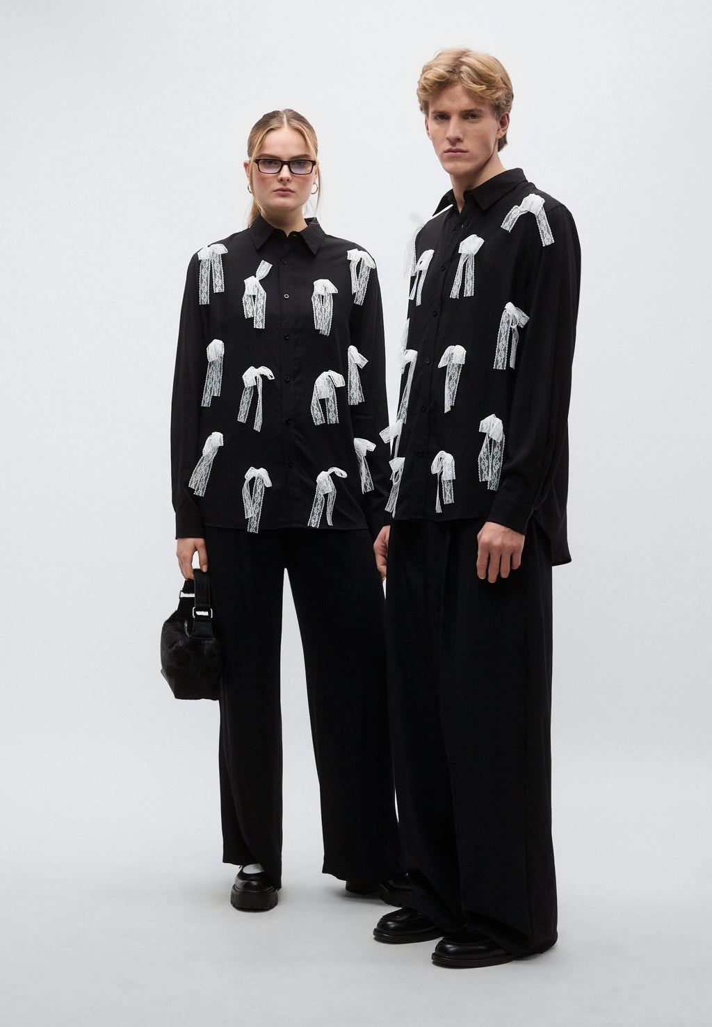 Sister Jane GIBSON BOW SHIRT UNISEX