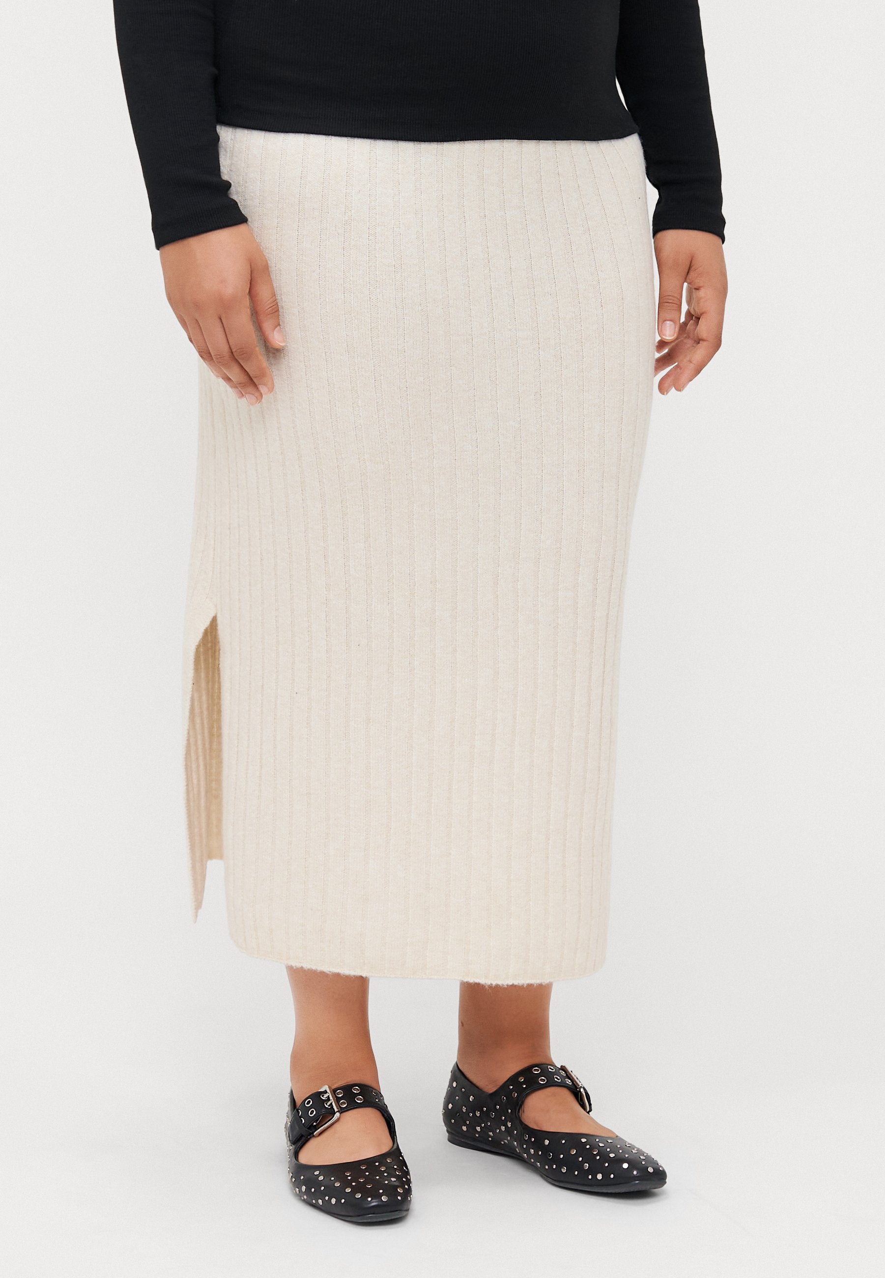 CARJEANETT LIFE SKIRT Media 3