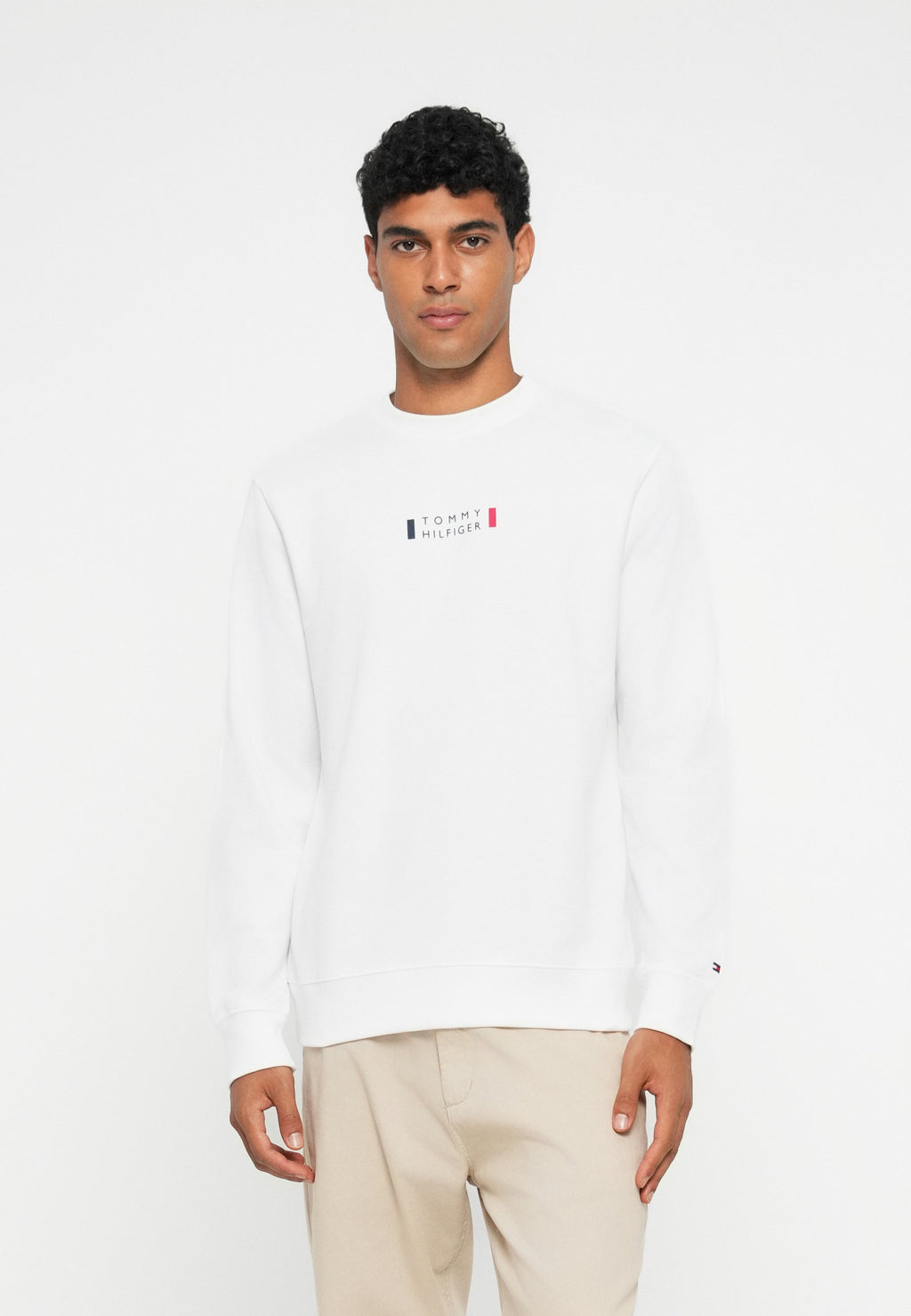 BRAND LOVE SWEATSHIRT Media 3