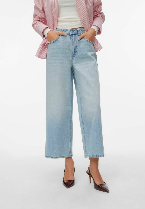Vero Moda Wide-fit AWSIENNA High rise Cropped Fit - Straight leg jeans - light blue denim