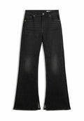 Schwarze, ausgestellte Jeans aus Denim mit hoher Taille, Fronttaschen und Schlitzöffnungen am Saum für eine lässige Passform.