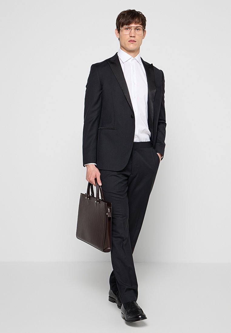 Michael Kors SLIM FIT